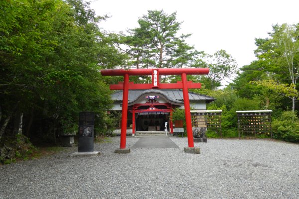 胎内神社（富士胎内樹型）