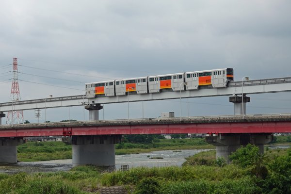 多摩都市モノレール