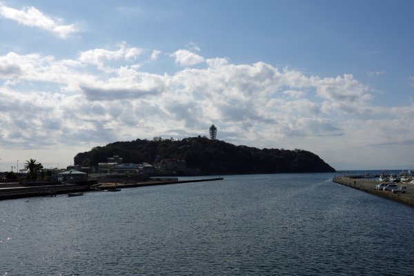 片瀬橋からの江の島