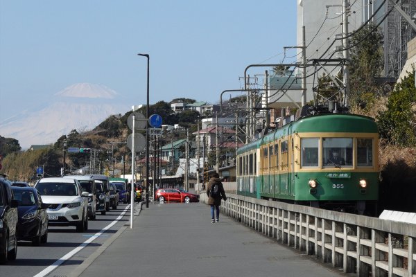 江ノ電と富士山