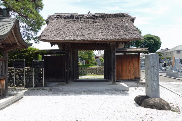 禅福寺の山門