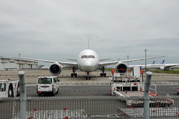 羽田空港(7)：整備場前エプロン