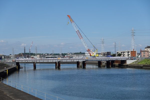 道：末吉橋