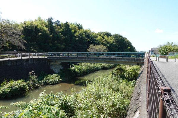 道：郷見橋