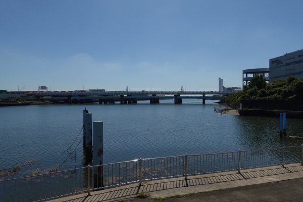 道：鶴見大橋