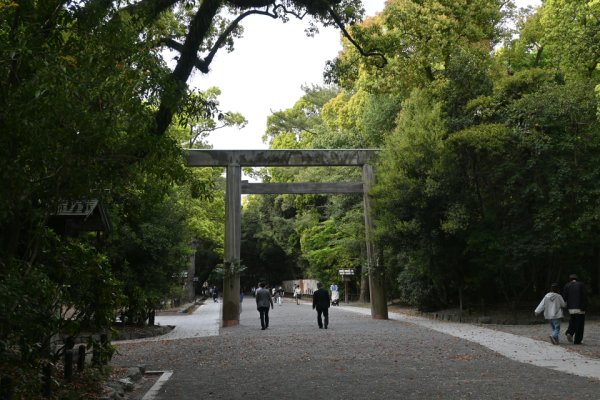 熱田神宮：二の鳥居