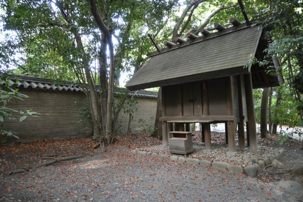 熱田神宮：東八百萬神社