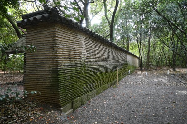 熱田神宮：信長塀