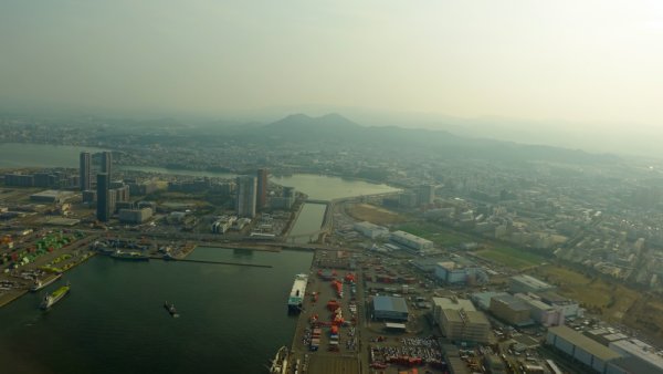 ＪＡＬ305便：福岡空港進入路