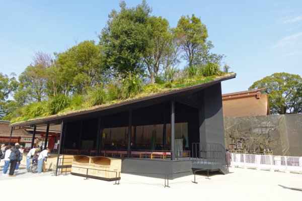 大宰府天満宮：御仮殿と本殿