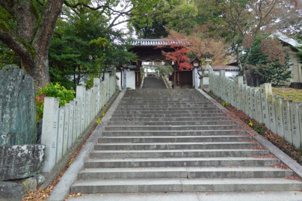 東雲神社へ