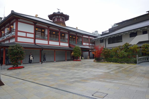 飛鳥乃湯泉の中庭