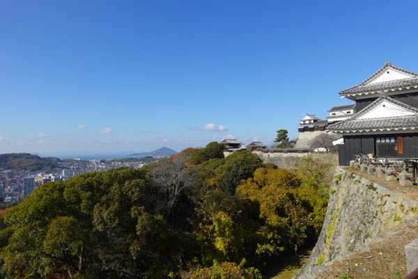 松山城：本丸広場からの眺め