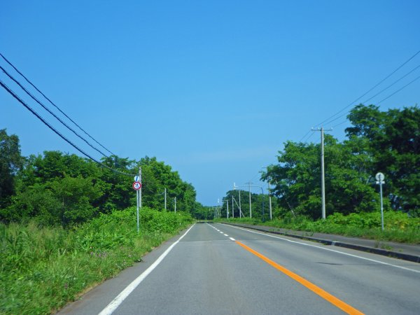 サロマ湖の海岸線側の道路
