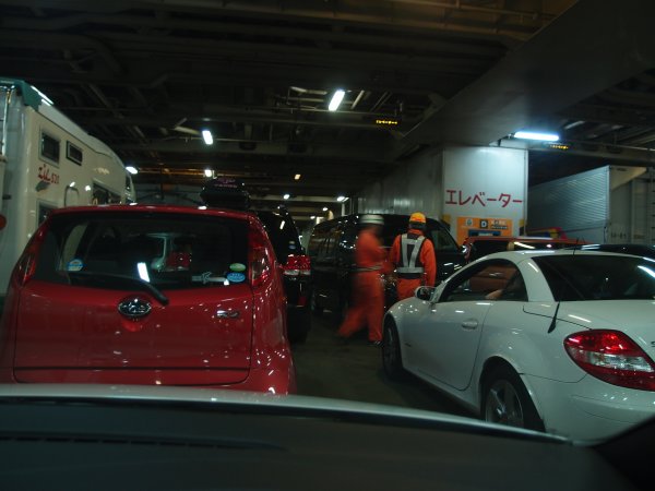 フェリーの船内