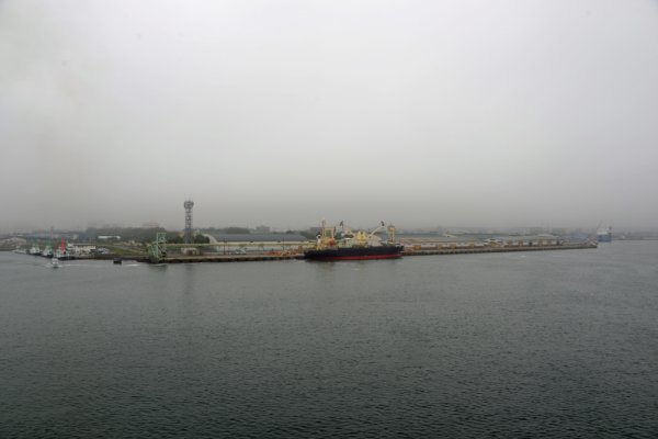 苫小牧港(1)