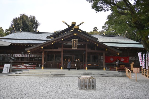 猿田彦神社(6)：拝殿と本殿