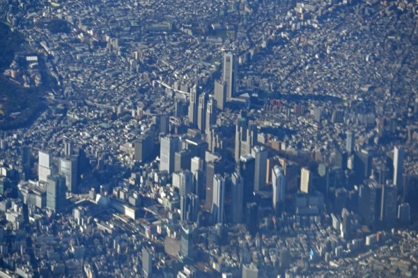 JAL201便の機内から：首都東京