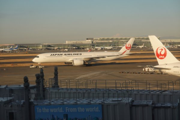 羽田空港：JALラウンジ