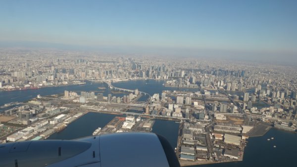 JAL201便の機内から：湾岸エリア