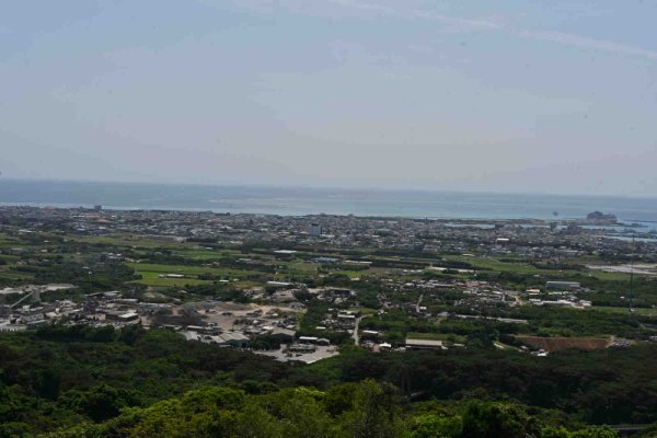 バンナ岳公園(2)：エメラルドの海を見る展望台