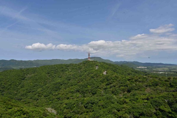 バンナ岳公園(4)：エメラルドの海を見る展望台