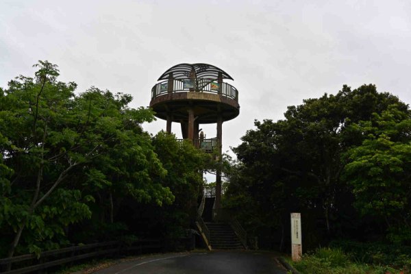 バンナ岳公園(12)：カンムリワシ展望台