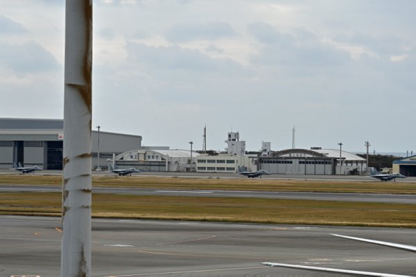 那覇空港：訓練のF-15D