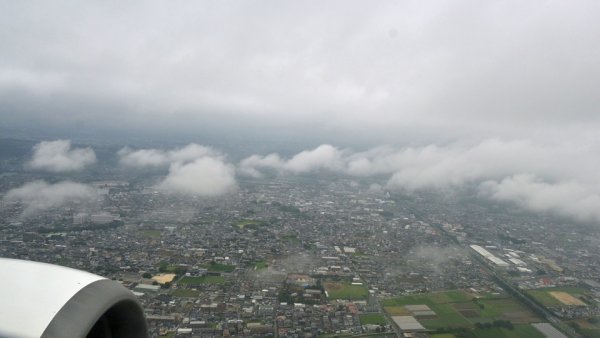 JAL623便：熊本の町並み