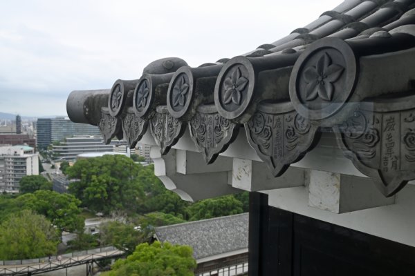 熊本城：天守の瓦