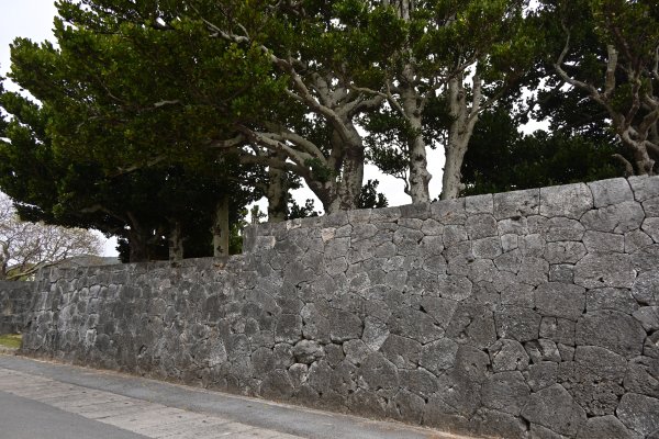 仲里間切蔵元跡(1)