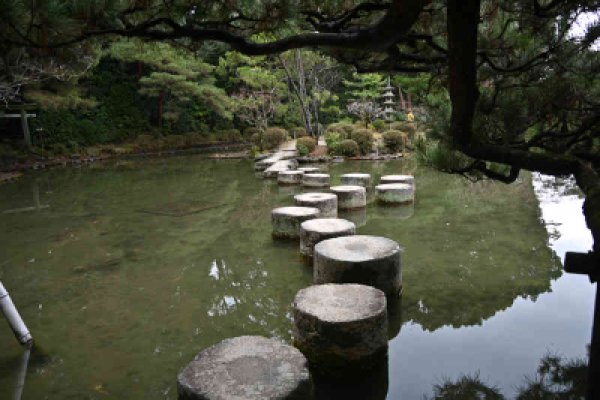 平安神宮：臥龍橋