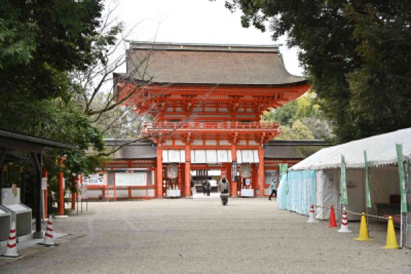 下賀茂神社：楼門