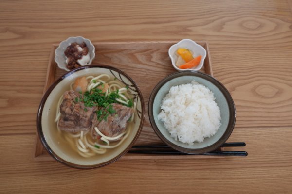 ３日目の昼食(2)：ソーキそば