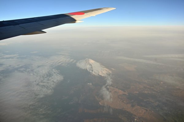 JAL901便の機内から：富士山
