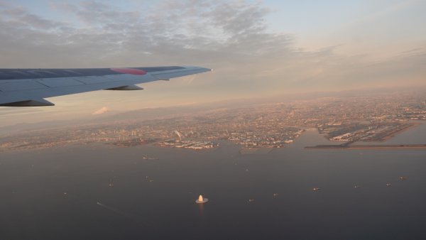 JAL901便の機内から：羽田空港