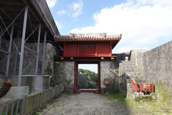 右掖門