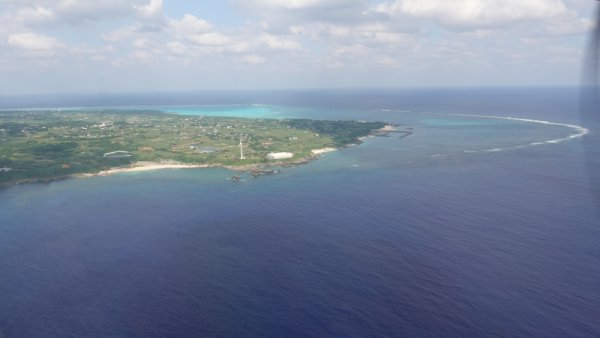 RAC815便の機内から：与論島