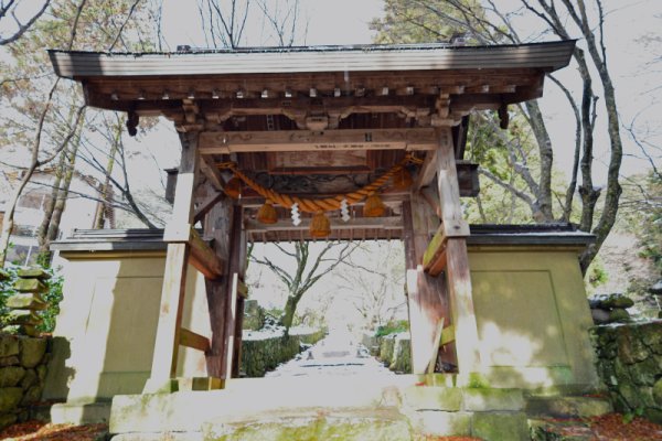 両子寺(3)：山門