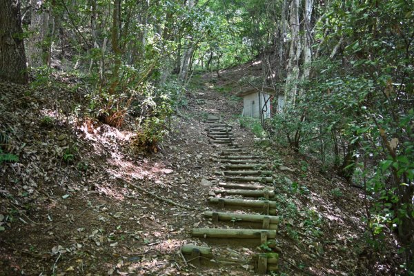 番所跡から大池へ