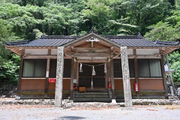 荒戸神社：拝殿