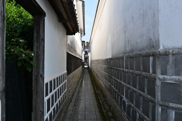 海鼠壁の小路