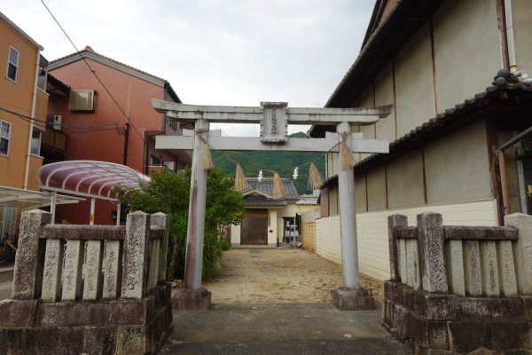 正一位溜池稲荷神社