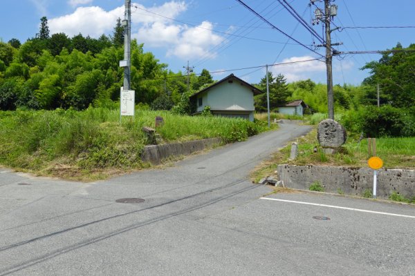荒戸神社への分岐点