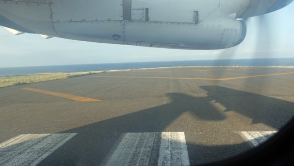 JAL3803便：滑走路エンド
