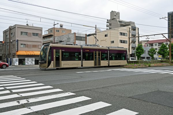 阪堺電気軌道：低床車