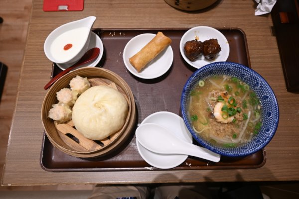 夕食：５５１点心セット