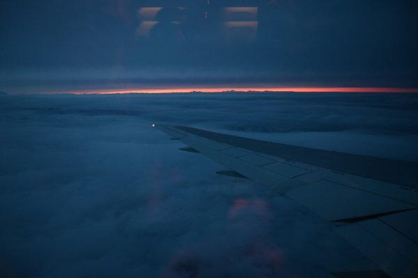 ＪＡＬ130便：夕焼け
