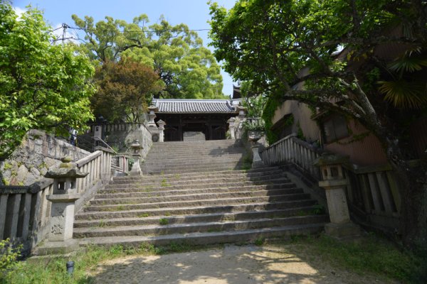 御袖天満宮：石段