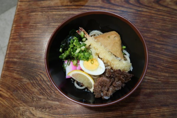 金刀比羅宮の参道(4)：昼食